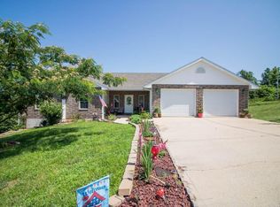 157 Saw Mill Rd, Saint Robert, MO 65584