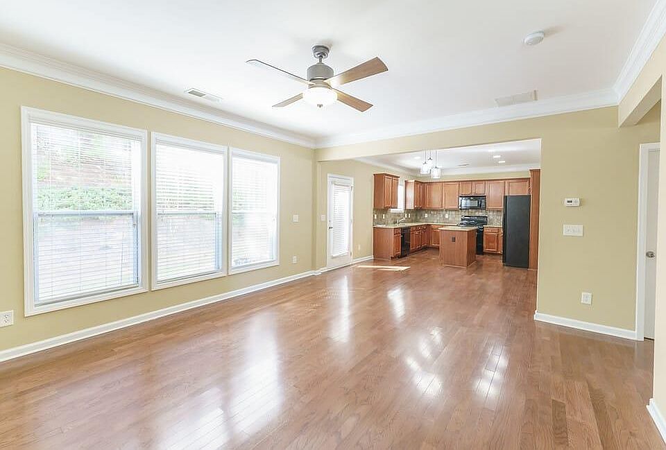 2nd image of 2380 Mindy Ln