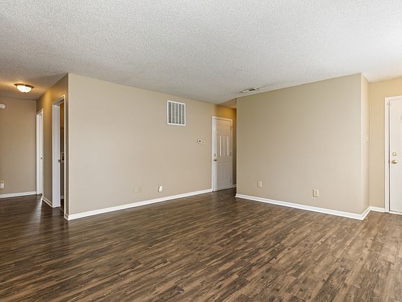 4th image of 6748 Earlswood Dr