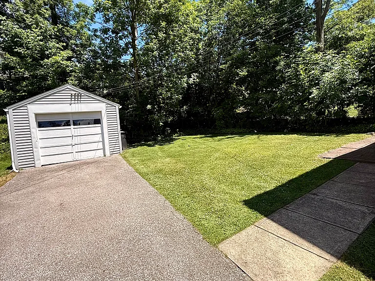3351 Meadowbrook Blvd — Photo 9