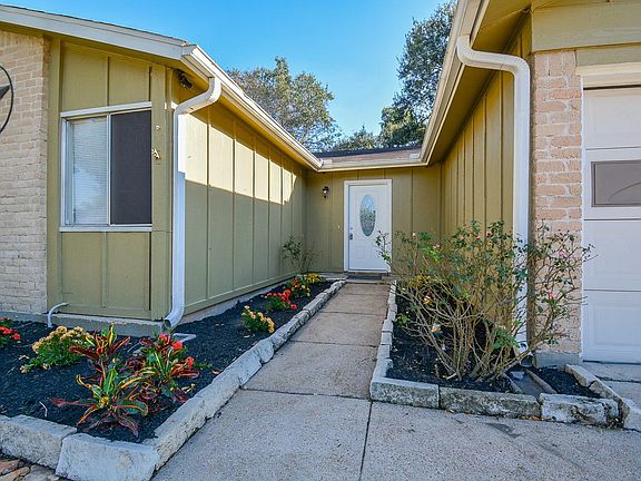 2nd image of 22523 Leedstown Ln