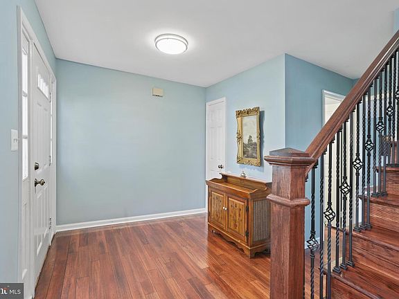 3rd image of 13603 White Barn Ln