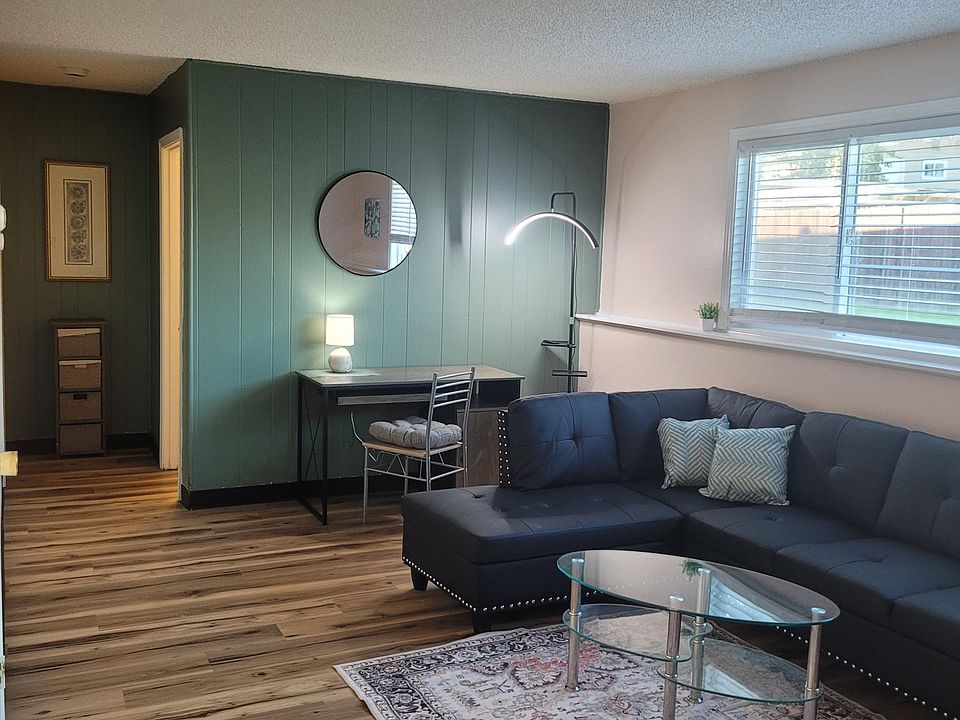 1st image of 4009 San Roberto Ave #6