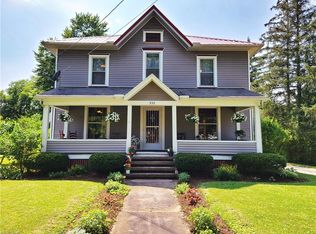 332 S Main St, Wellington, OH 44090