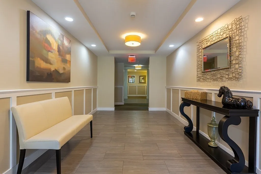 Building Photo - 321 Hammond Pond Pkwy #8106