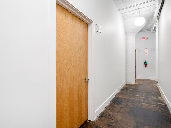 4th image of 3537 S Kingshighway Blvd #14