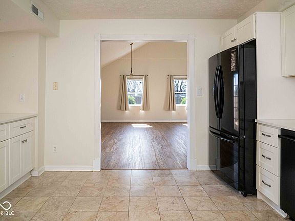 5th image of 7136 Allegan Dr