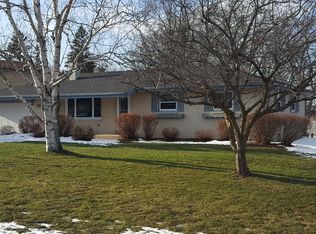 16016 W Top O Hill Dr, New Berlin, WI 53151