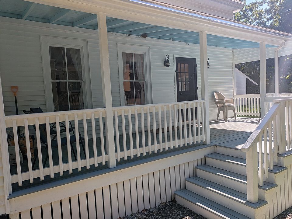 1st image of 411 River Rd