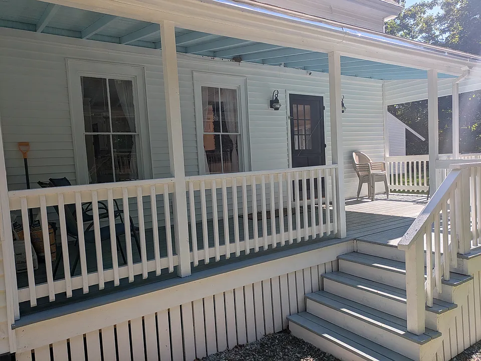 411 River Rd