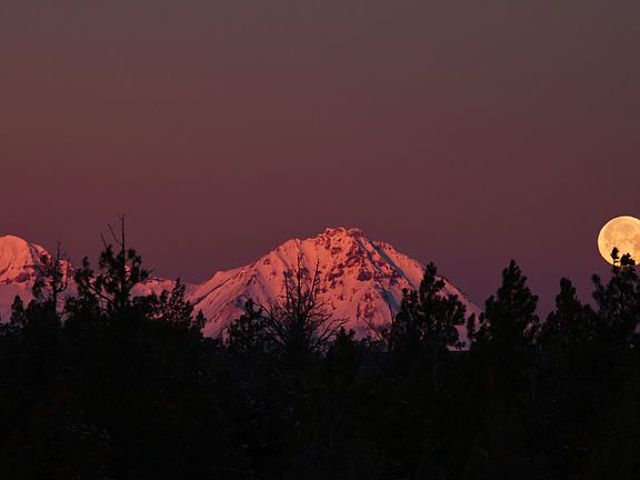 Sunrise from Bed#4 balcony