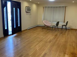 142-13 Booth Memorial Ave, Flushing, NY 11355