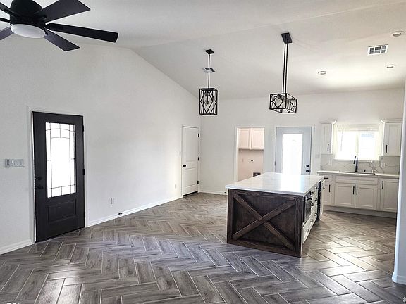 5th image of 10620 S Pearl Ave