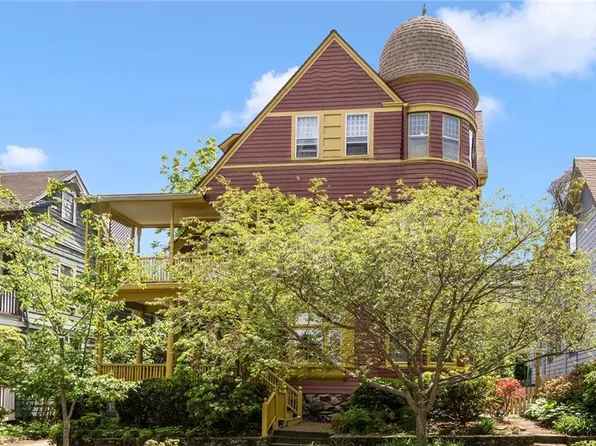 17 Creighton St, Providence, RI 02906