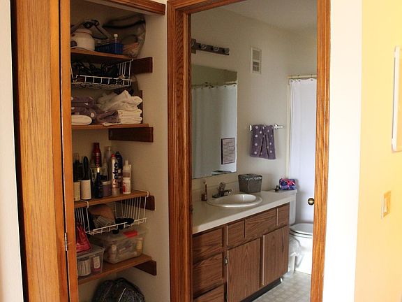 4th image of 2026 Londonderry Dr APT 115