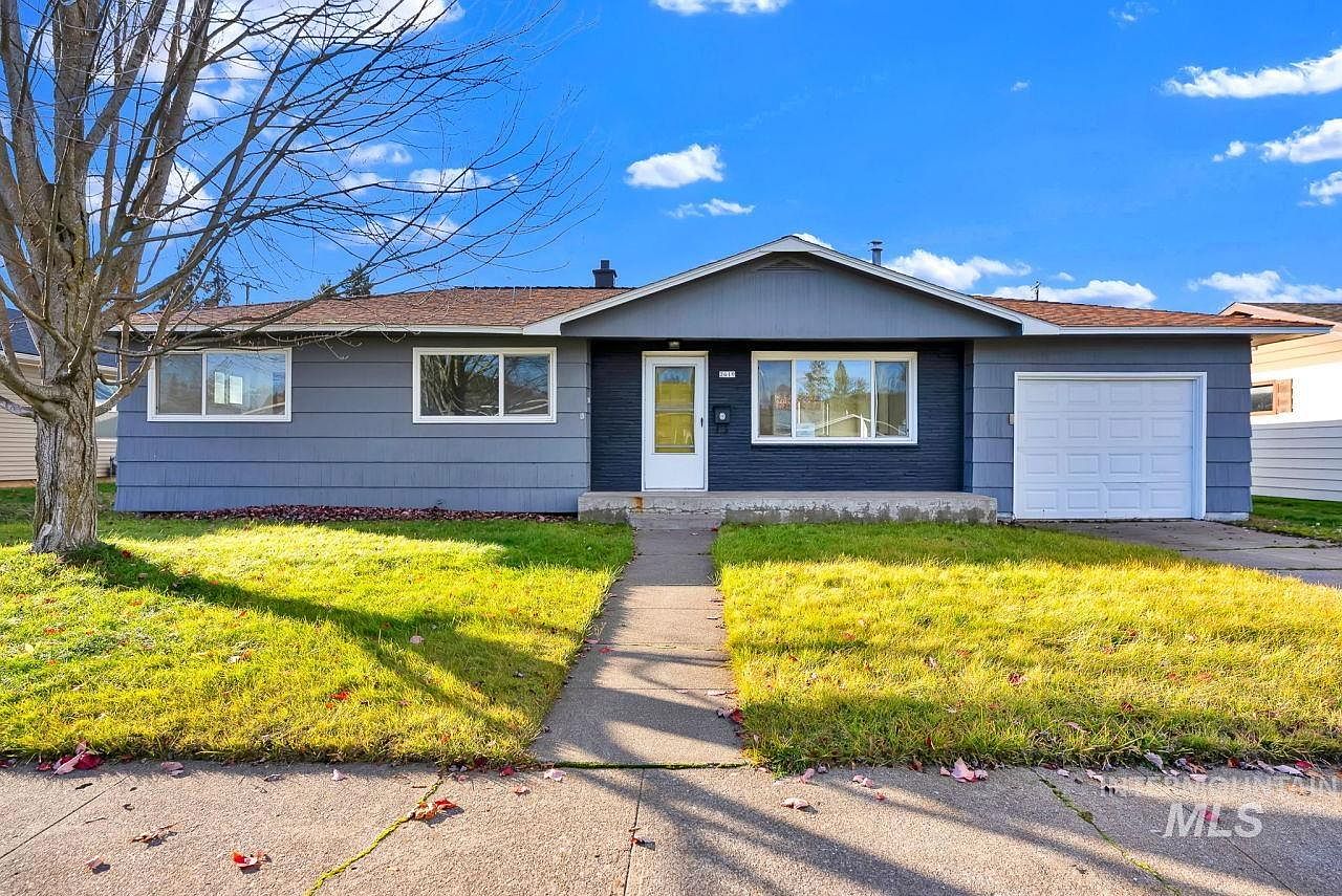 2619 N 6th St, Coeur D Alene, ID 83815 | MLS #98970042 | Zillow