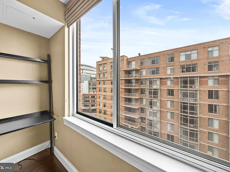 1020 N Highland St #907 — Photo 17