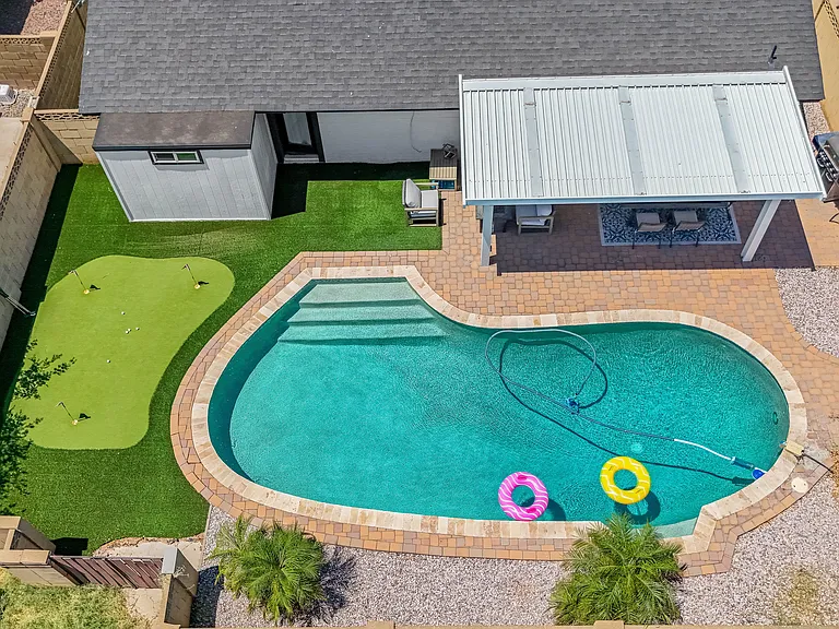 2431 E Manhatton Dr — Photo 15