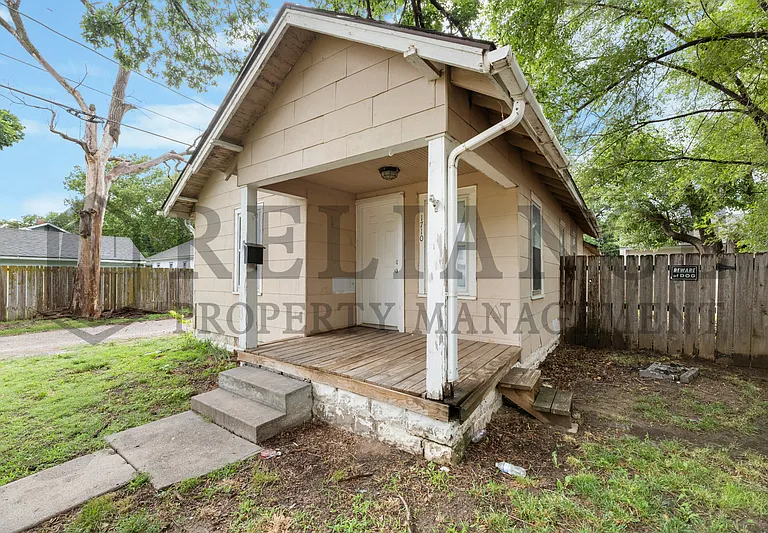 1710 W 1st St N — Photo 8