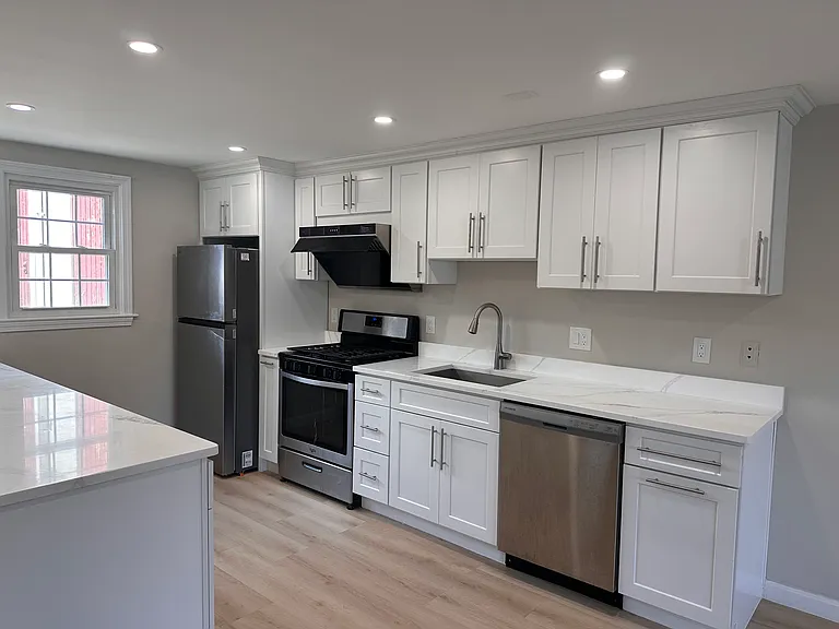 274 Main St #7A — Photo 2