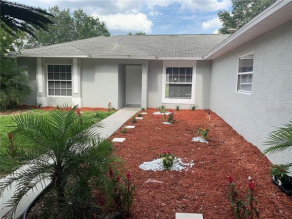 3rd image of 10826 Siena Dr