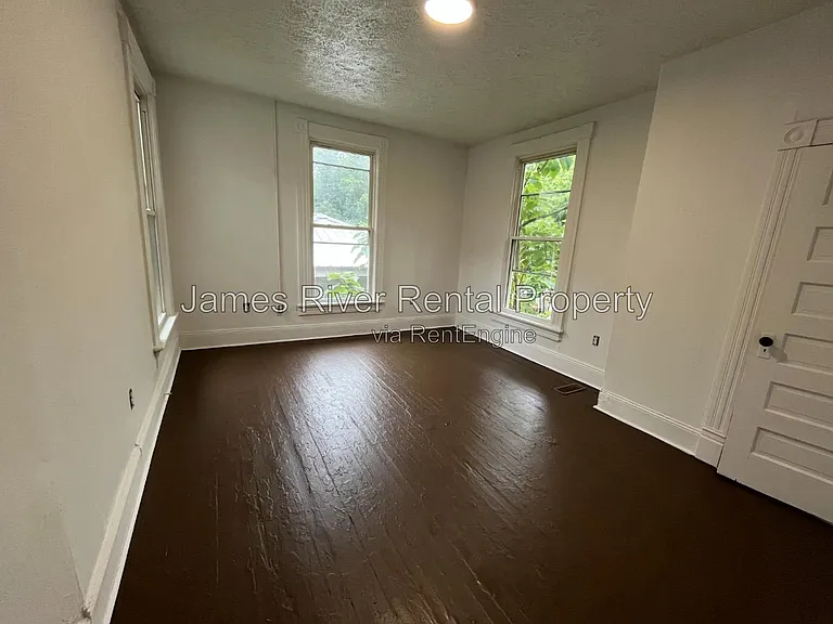 1601 Union St — Photo 16