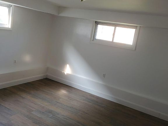 2nd image of 30 Sutton St Floor 1
