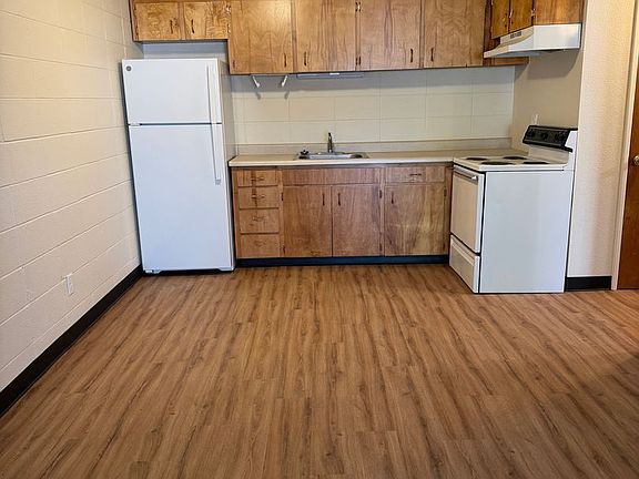 5th image of 1630 Ferry St APT 2