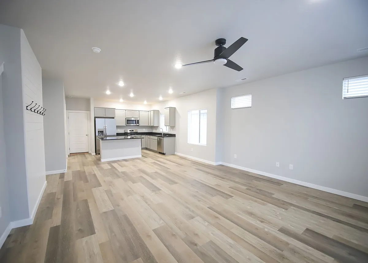 Building Photo - 247 S Fritts Ave