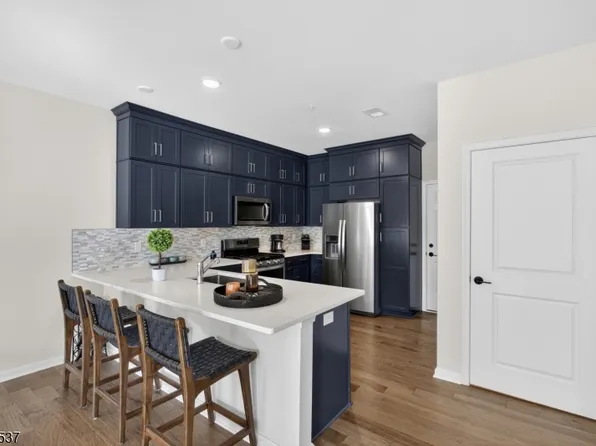 3 Sadie Cir #3105, Union Twp., NJ 07083