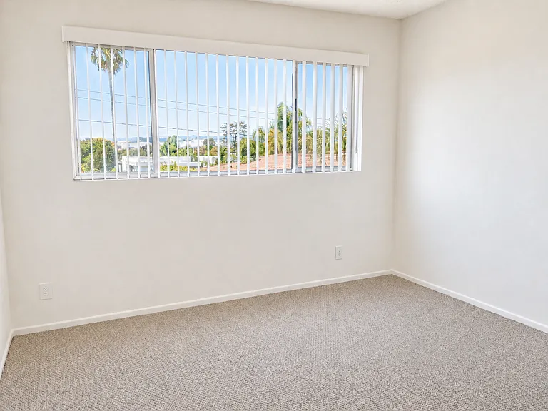 153 S Hayworth Ave #206 — Photo 9