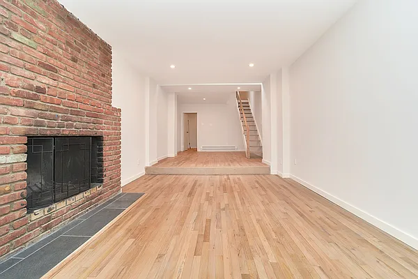 Rented by Living New York | media 12