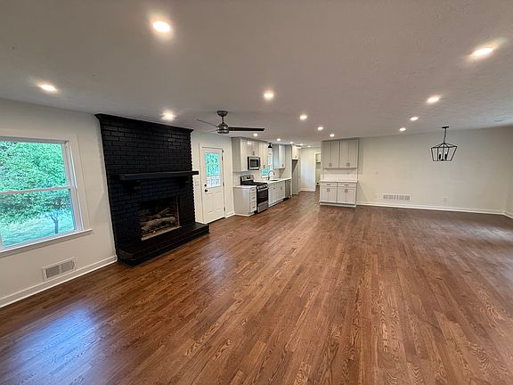 3rd image of 150 Wills Rd