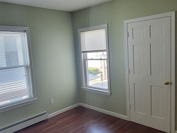 5th image of 14 Myrtle St Floor 2