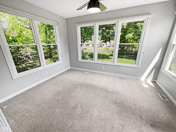3rd image of 10269 Bent Creek Ct