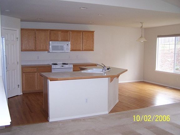 5th image of 21020 52nd Ave E