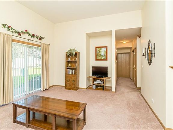 3rd image of 261 Nicole Dr Unit A