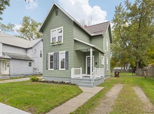 1113 E Hunt St, Adrian, MI 49221