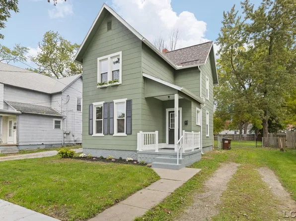 1113 E Hunt St, Adrian, MI 49221