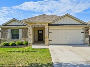 504 Elm Creek Dr, Hutto, TX 78634