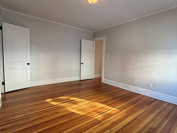 5th image of 9 Bretton Rd Floor 2