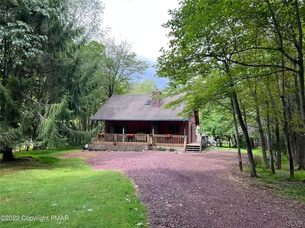 52 Estates Dr, Lake Harmony, PA 18624