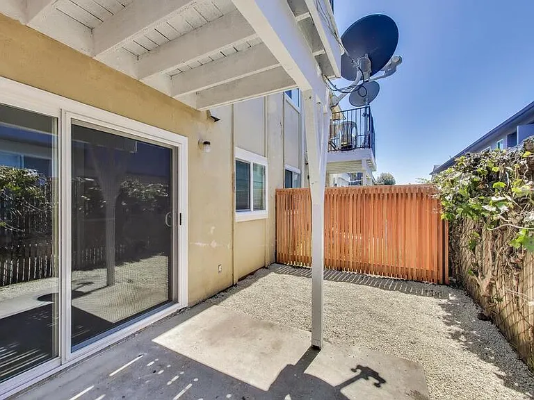 2727 Marina Boulevard — Photo 7