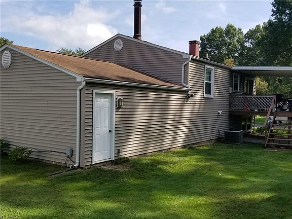 4th image of 162 Blossom Ln