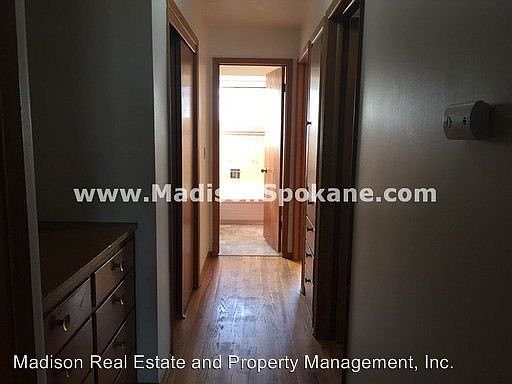 4th image of 1521 W 8th Ave