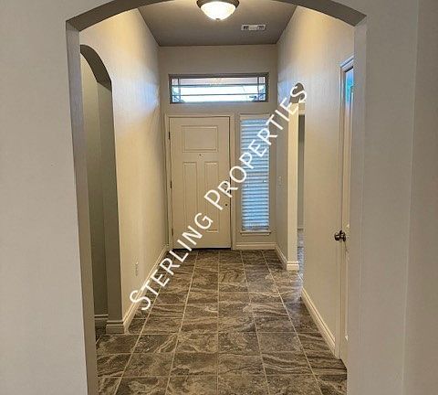 3rd image of 1007 Eaglerock Ln