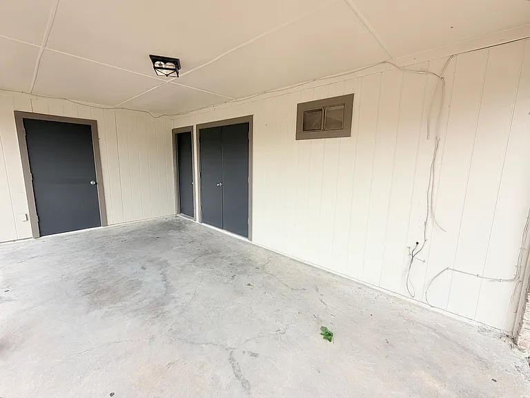 2412 Lakeview Cir #2414 — Photo 22