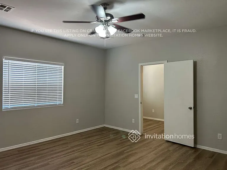 2101 E Caspian Way — Photo 11