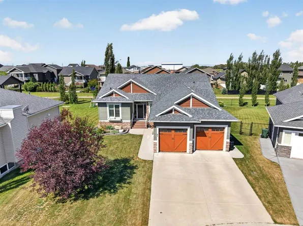 82 E Briegel Rd, Olds, AB T4H 0C9