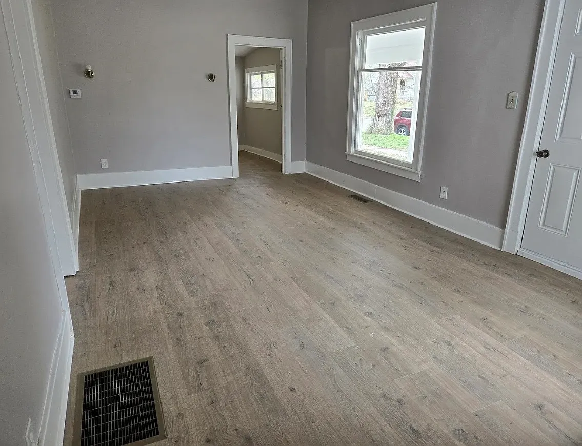 Living room - 401 E 12th Ave